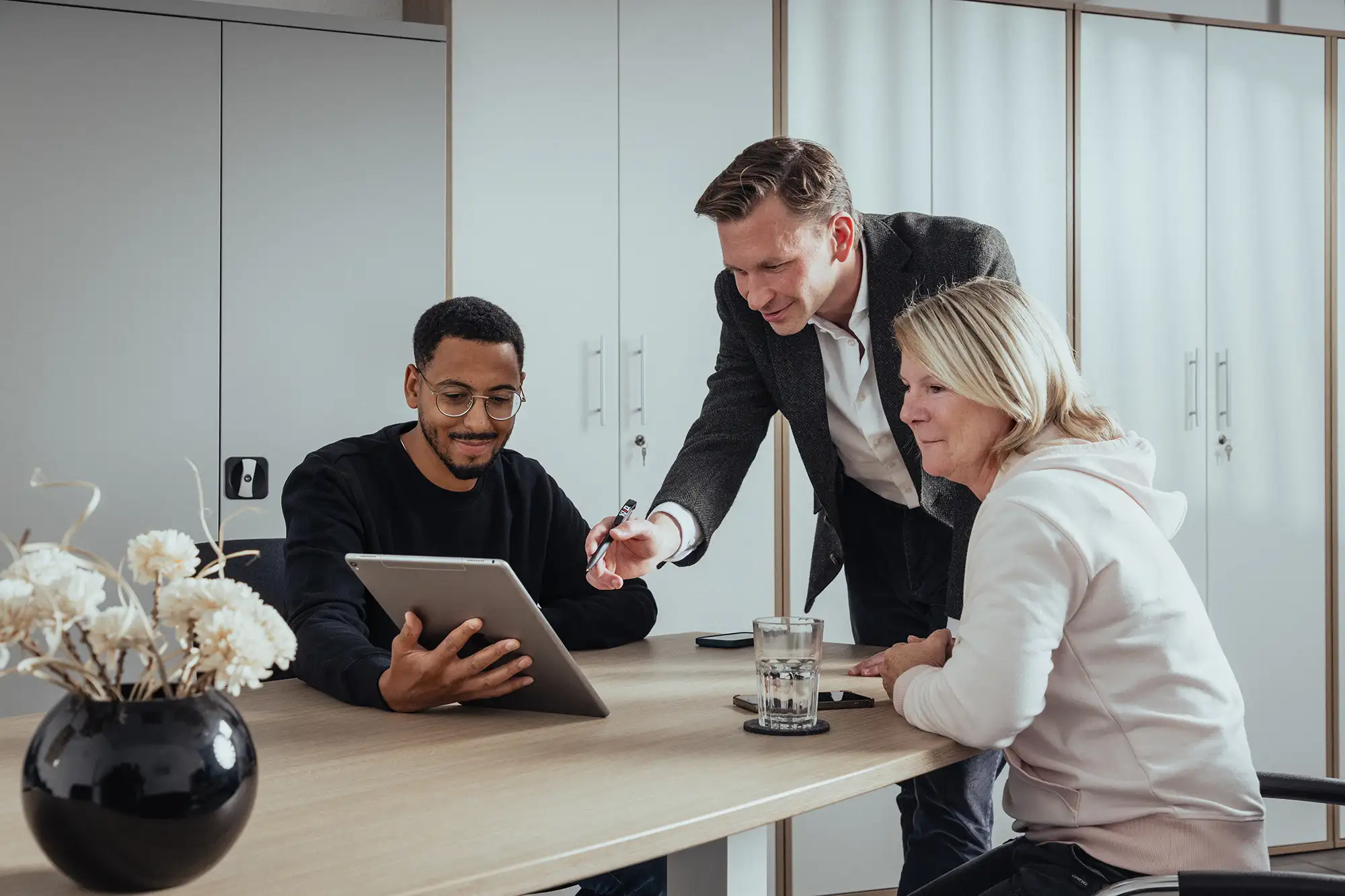 Beratung einer Kundin bei KKD Essen