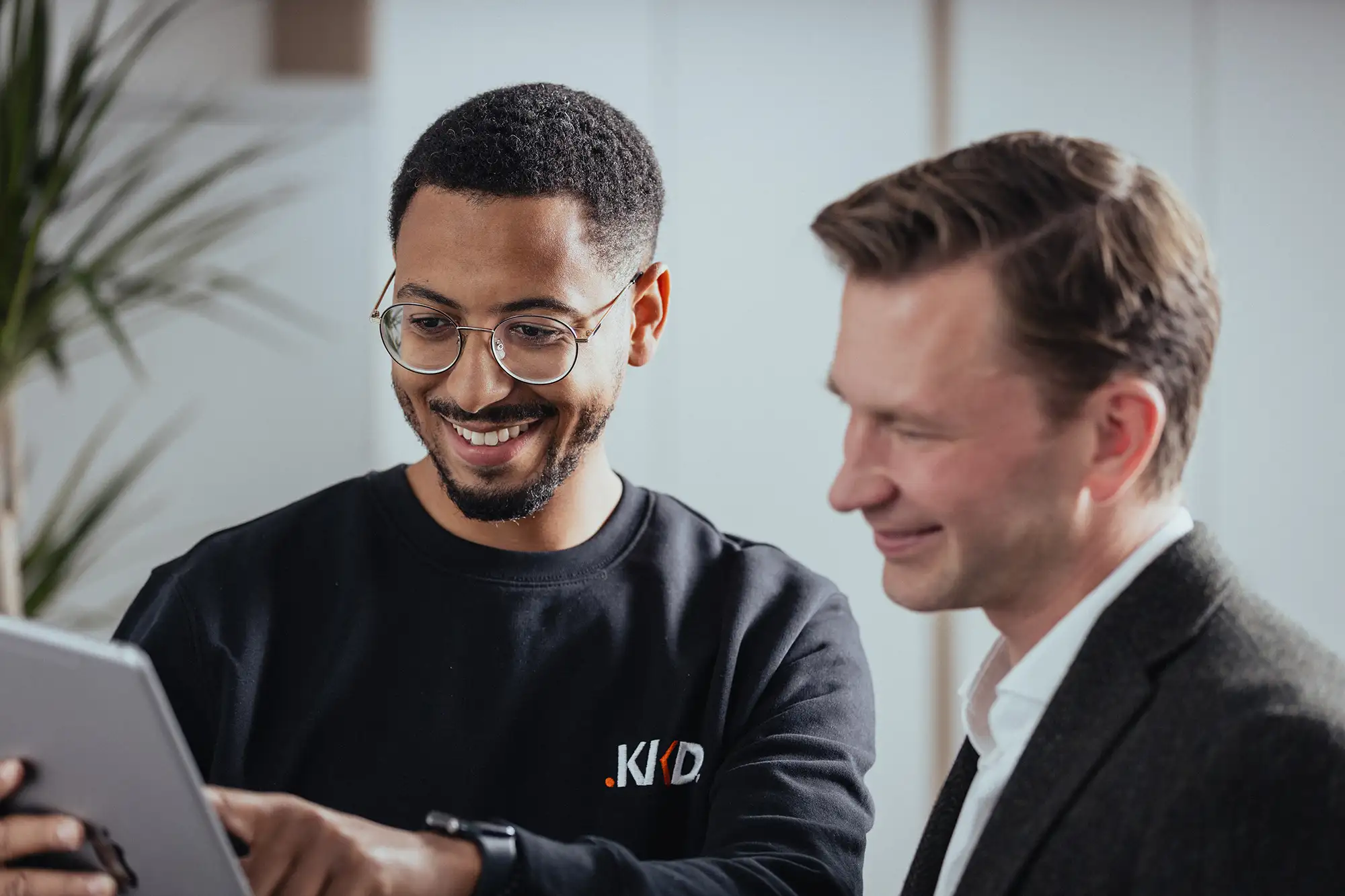 Das Servicepersonal von KKD Essen im Austausch mit Wolfram Krauss